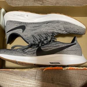 WMNS Nike Air Pegasus (lightly used)